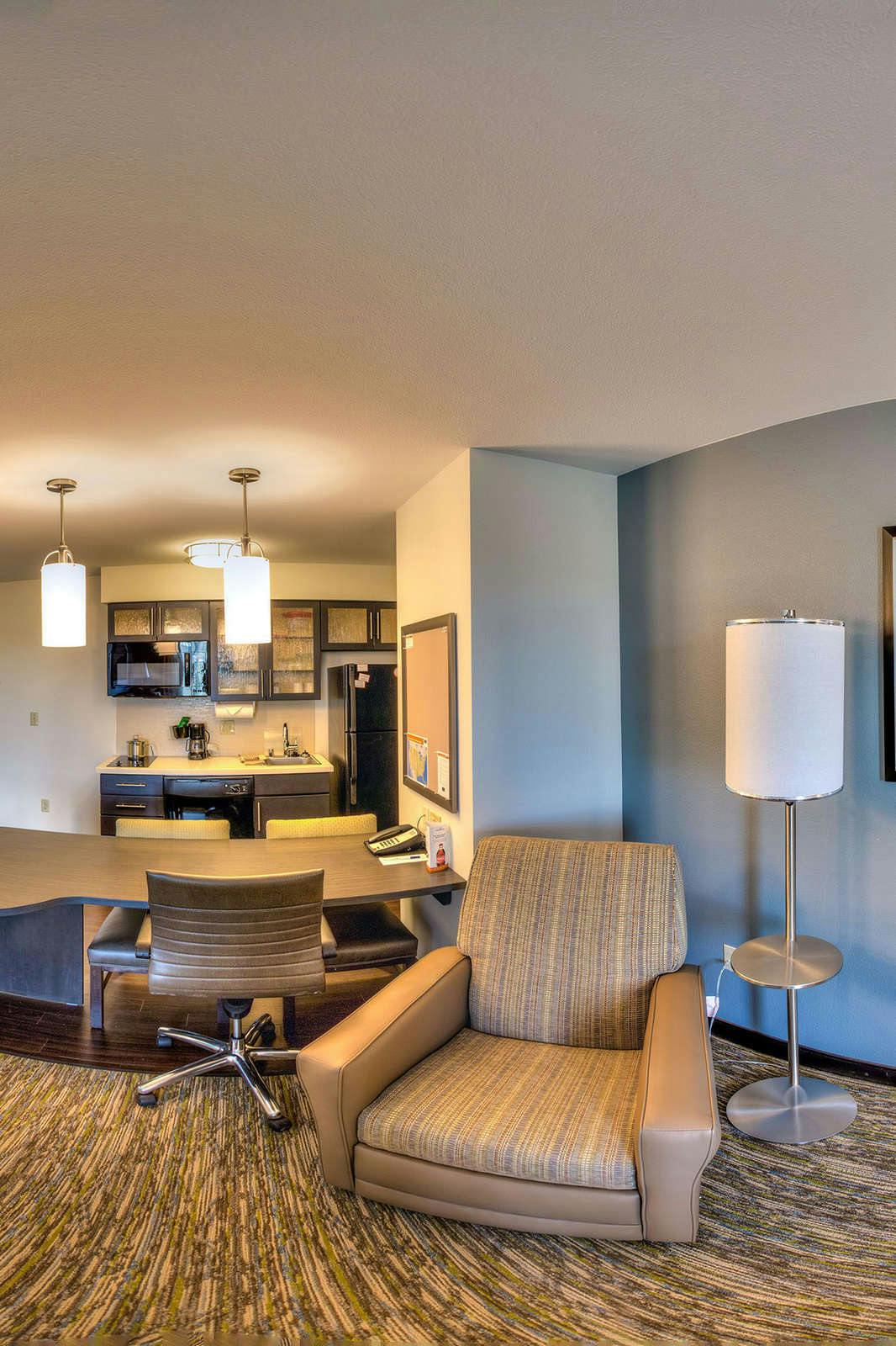 Hotel Candlewood Suites Sidney photo 2