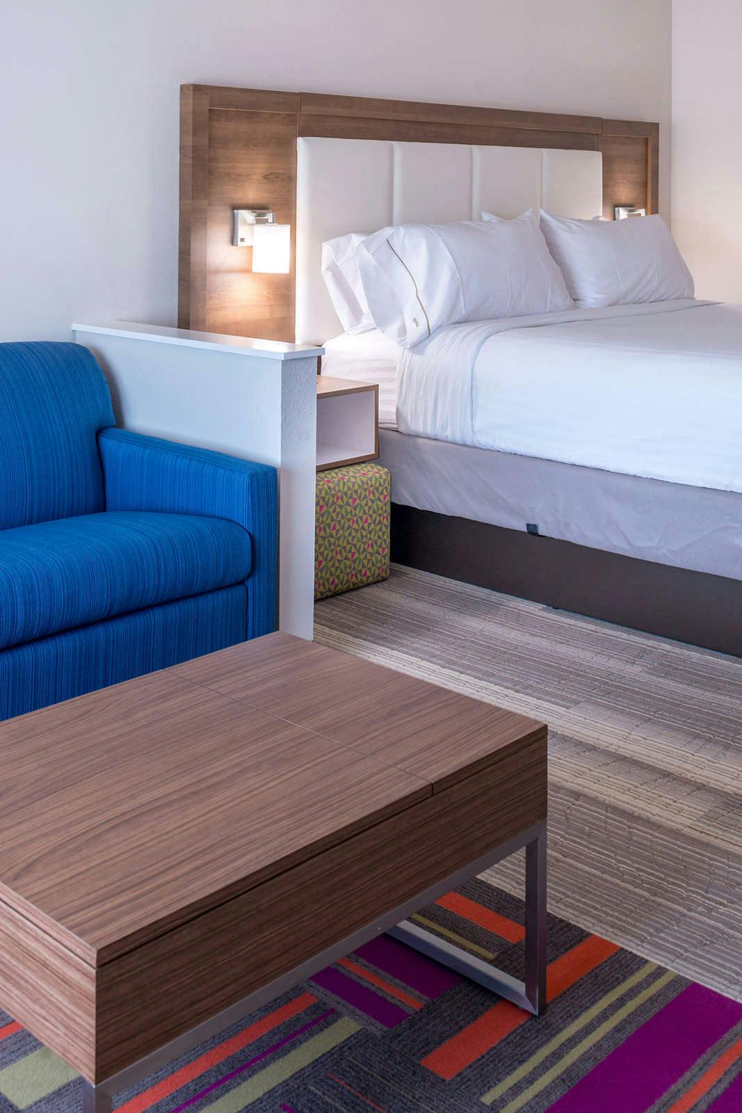 Hotel Holiday Inn Express & Suites Fort Worth West photo 3