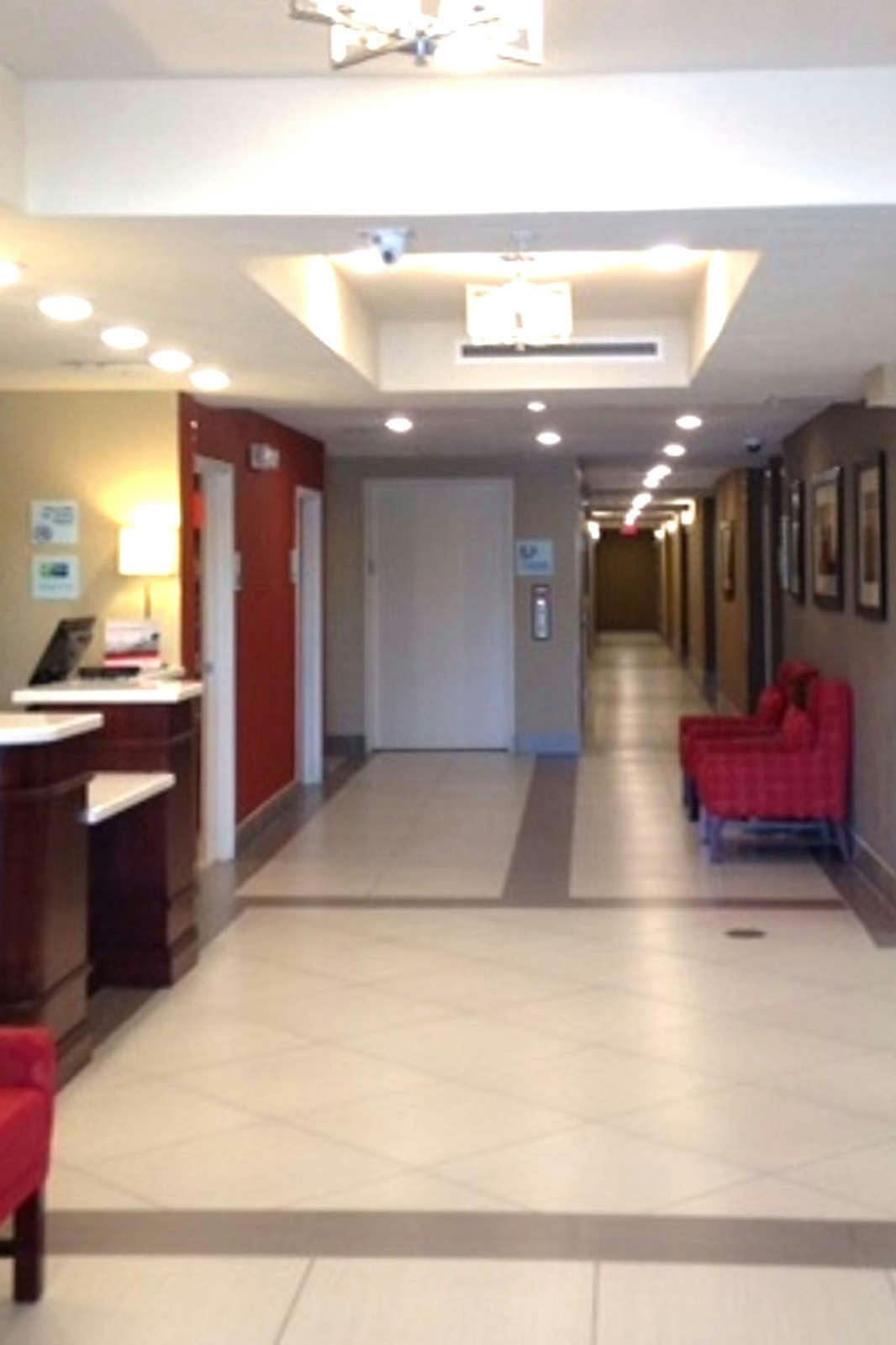 Hotel Holiday Inn Express & Suites Lantana photo 4