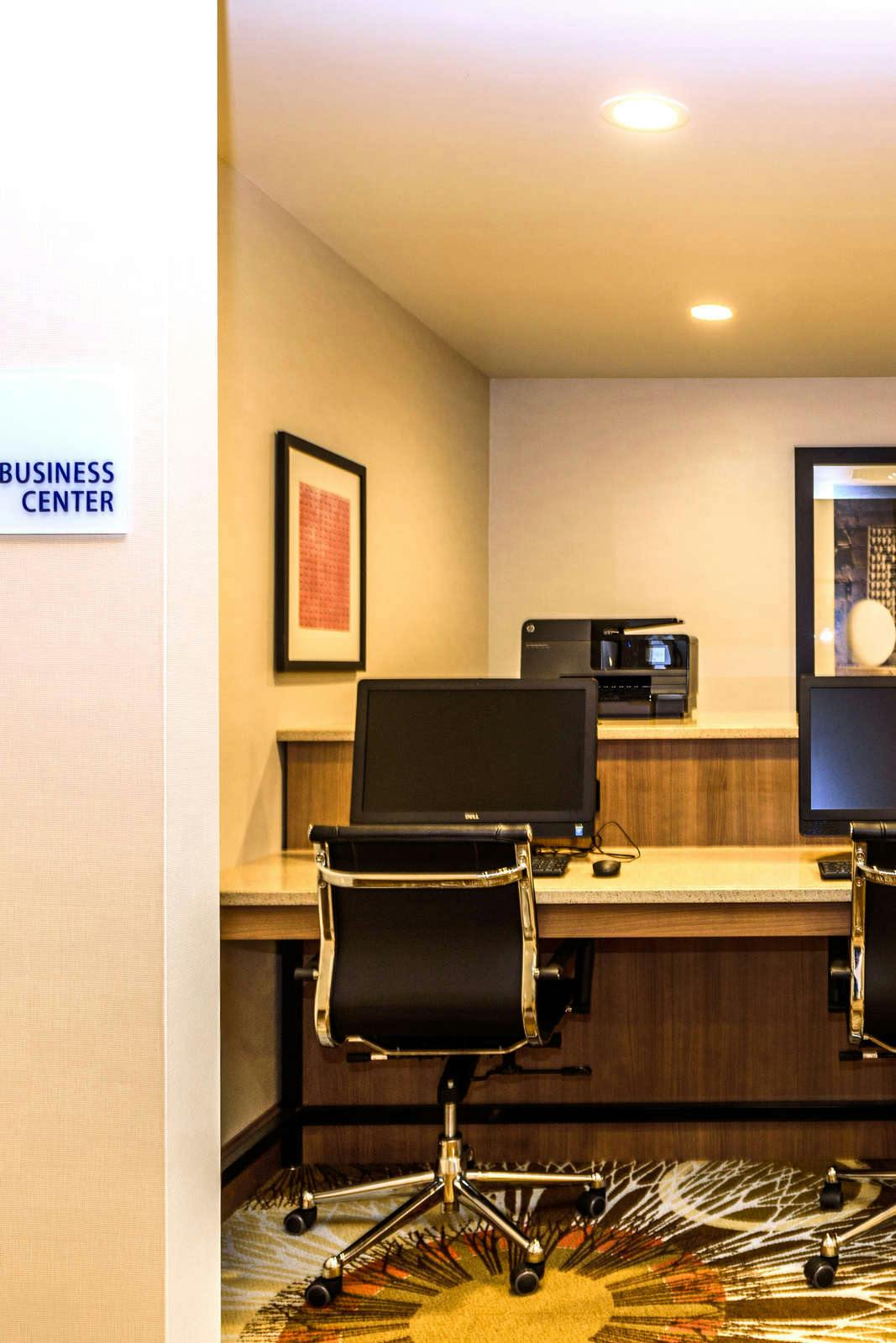 Hotel Holiday Inn Express & Suites Jamestown photo 5