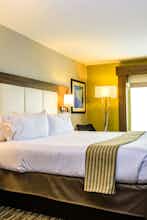 Hotel Holiday Inn Express & Suites Jamestown photo 2
