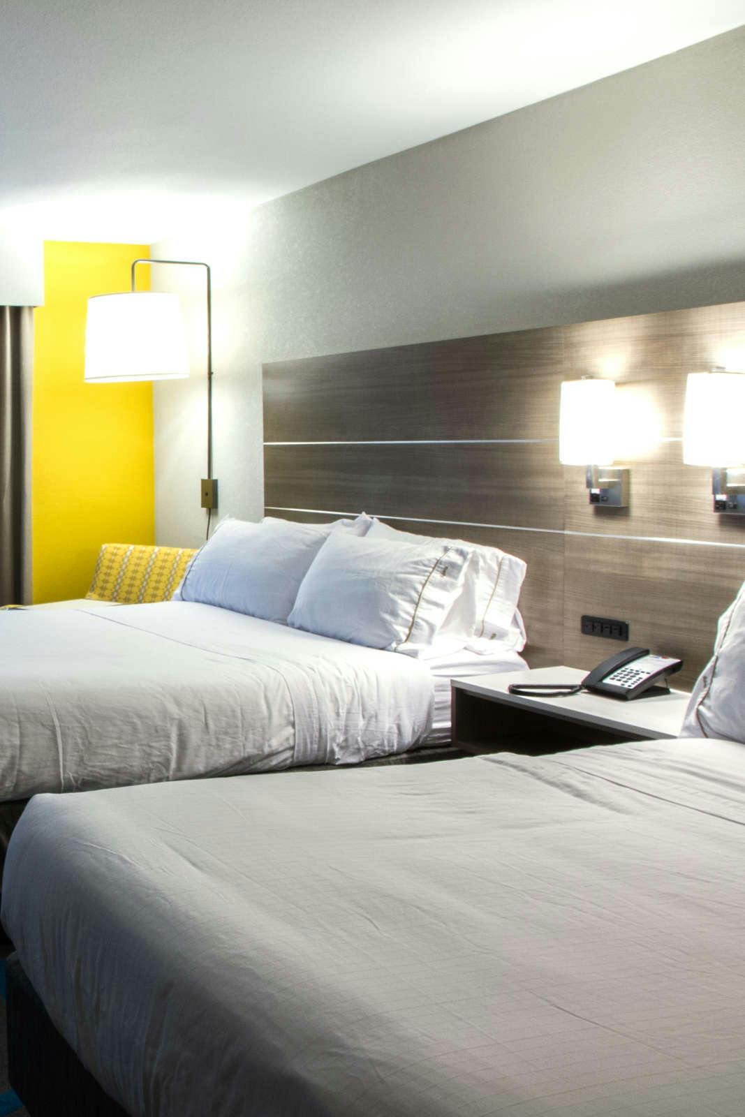 Hotel Holiday Inn Express & Suites Litchfield West photo 2