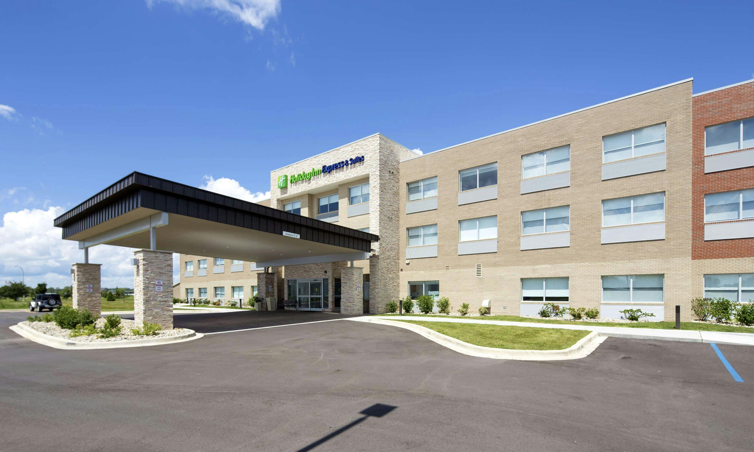 Holiday Inn Express & Suites Monroe