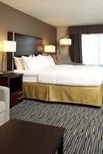 Hotel Holiday Inn Express & Suites Omaha South Ralston Arena photo 2