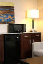Hotel Holiday Inn Express & Suites Omaha South Ralston Arena photo 5