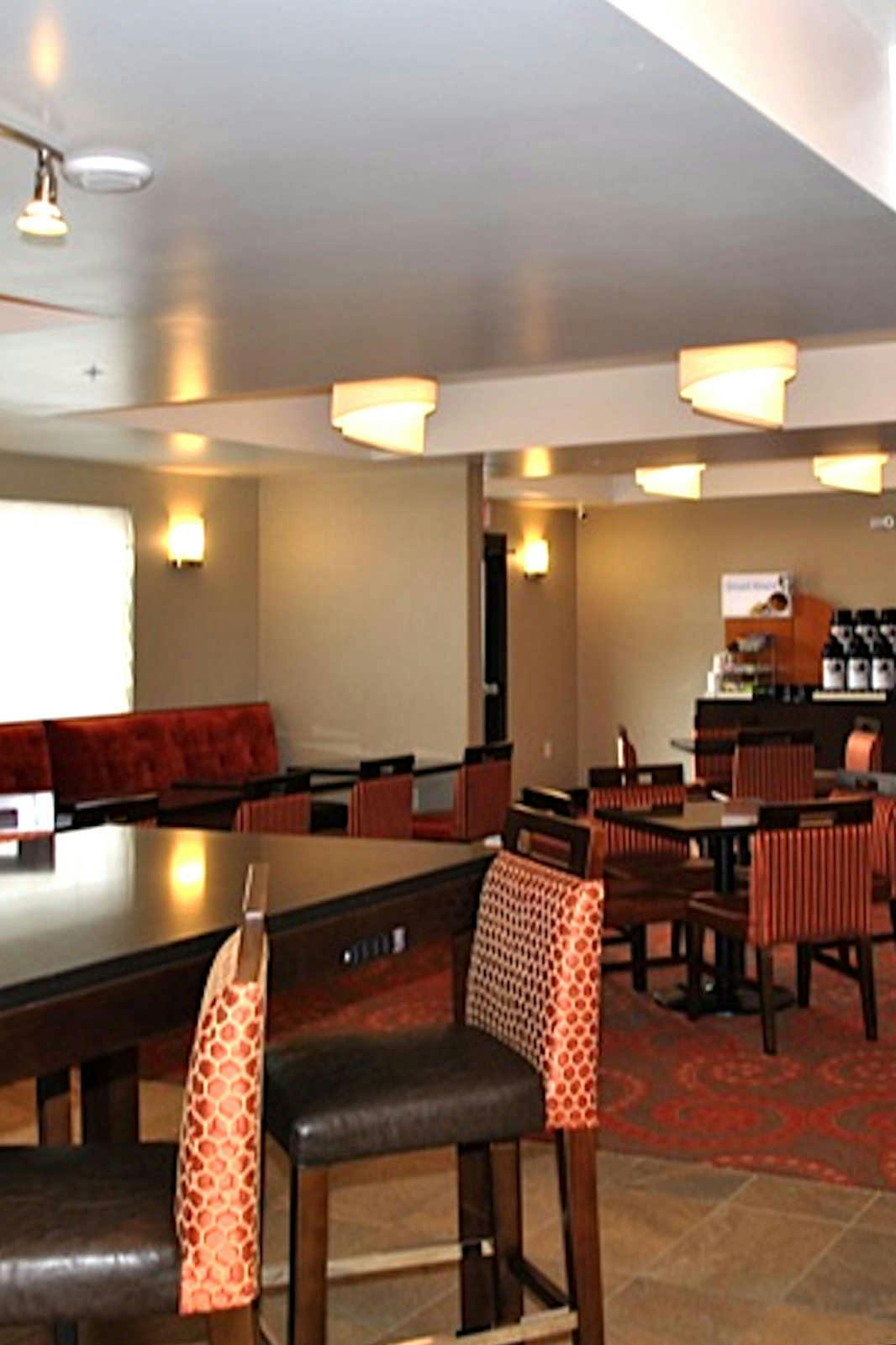 Hotel Holiday Inn Express Salem photo 4