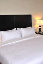 Hotel Holiday Inn Express Salem photo 1