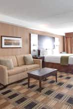 Hotel Holiday Inn Express & Suites Ottawa East Orleans photo 3