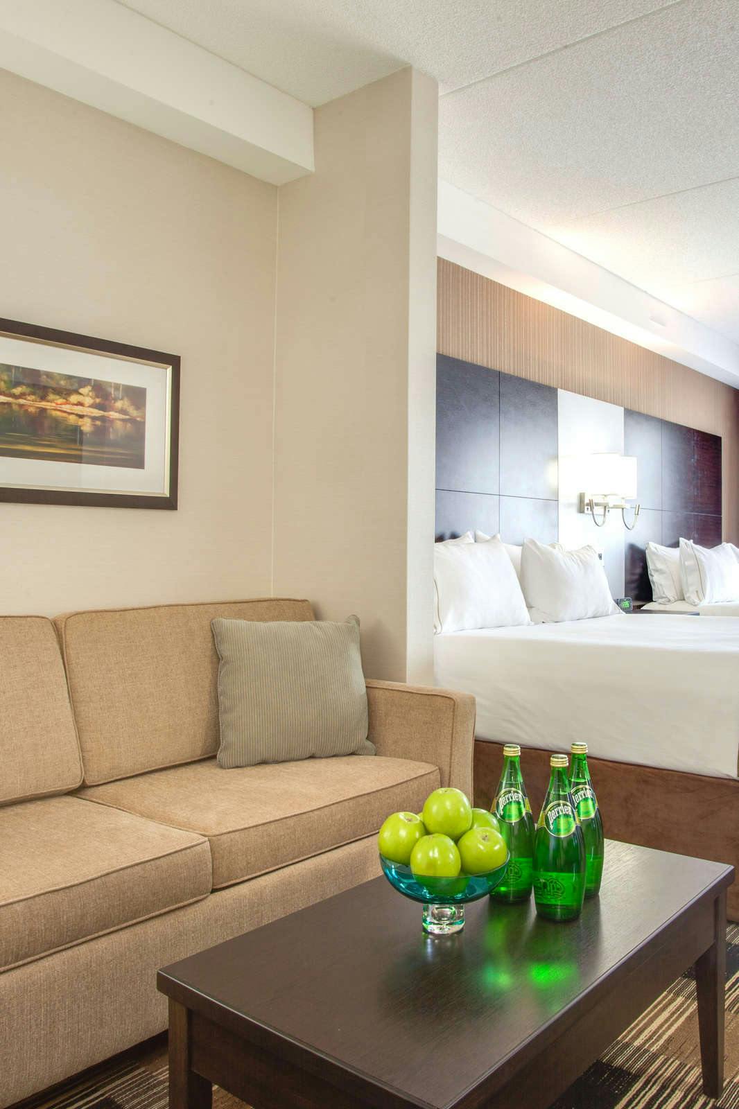 Hotel Holiday Inn Express & Suites Ottawa East Orleans photo 4