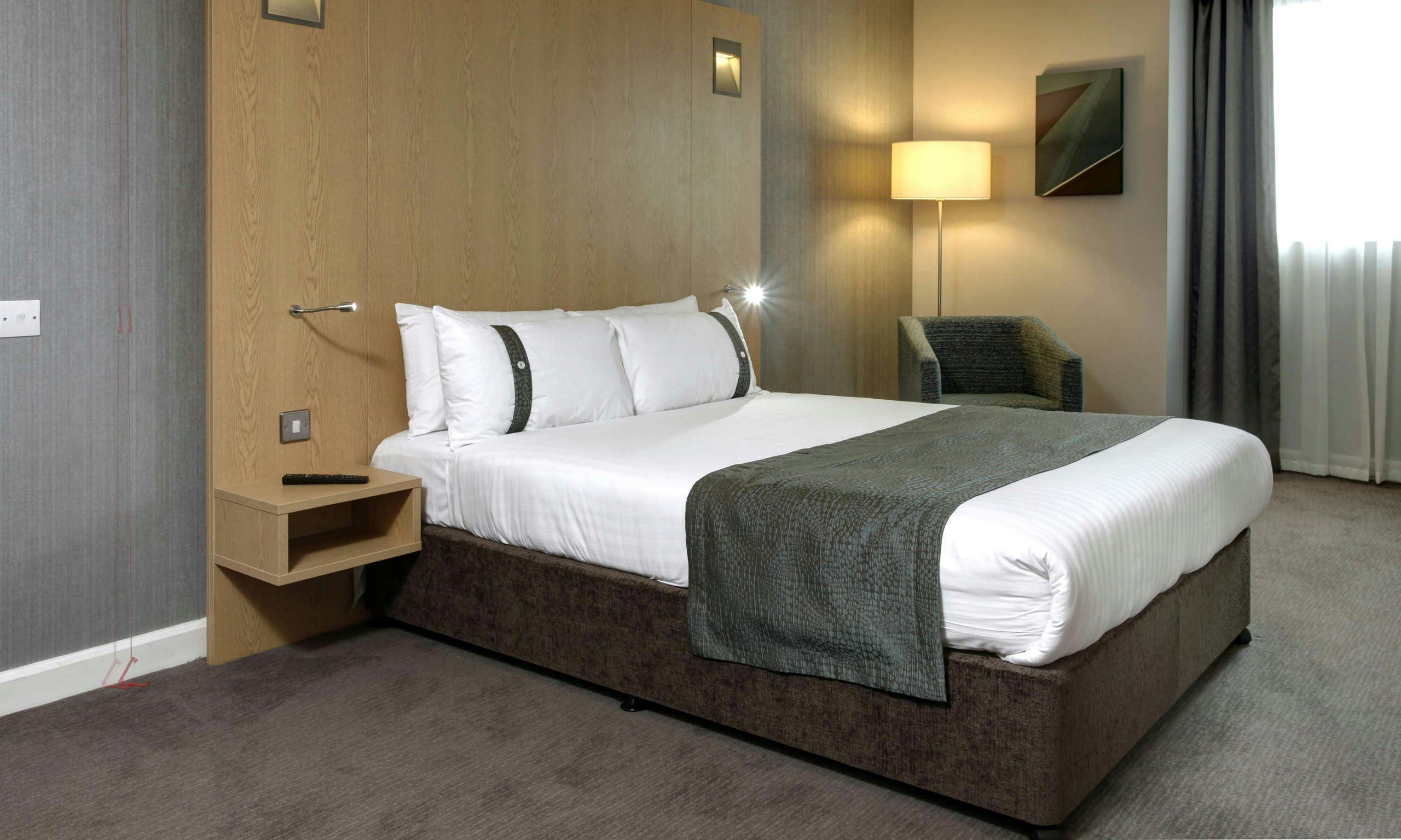 Hotel Holiday Inn London Luton Airport photo 2