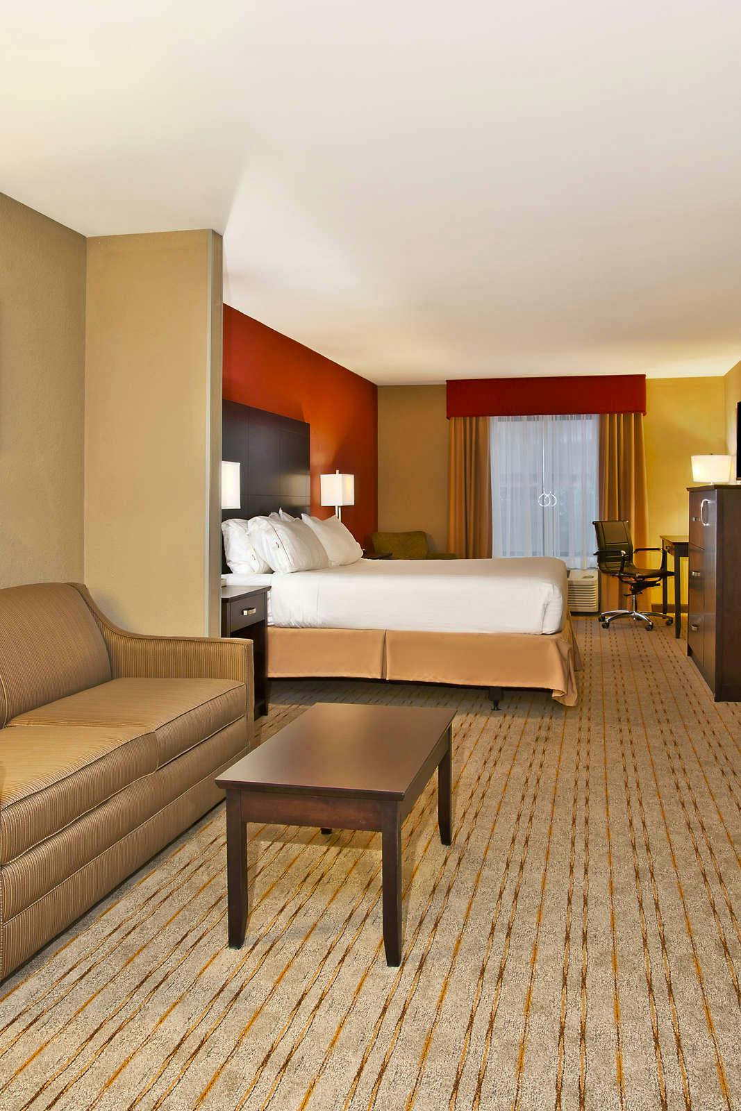 Hotel Holiday Inn Express & Suites Springfield Dayton Area photo 1