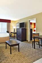 Hotel Holiday Inn Express & Suites Springfield Dayton Area photo 5