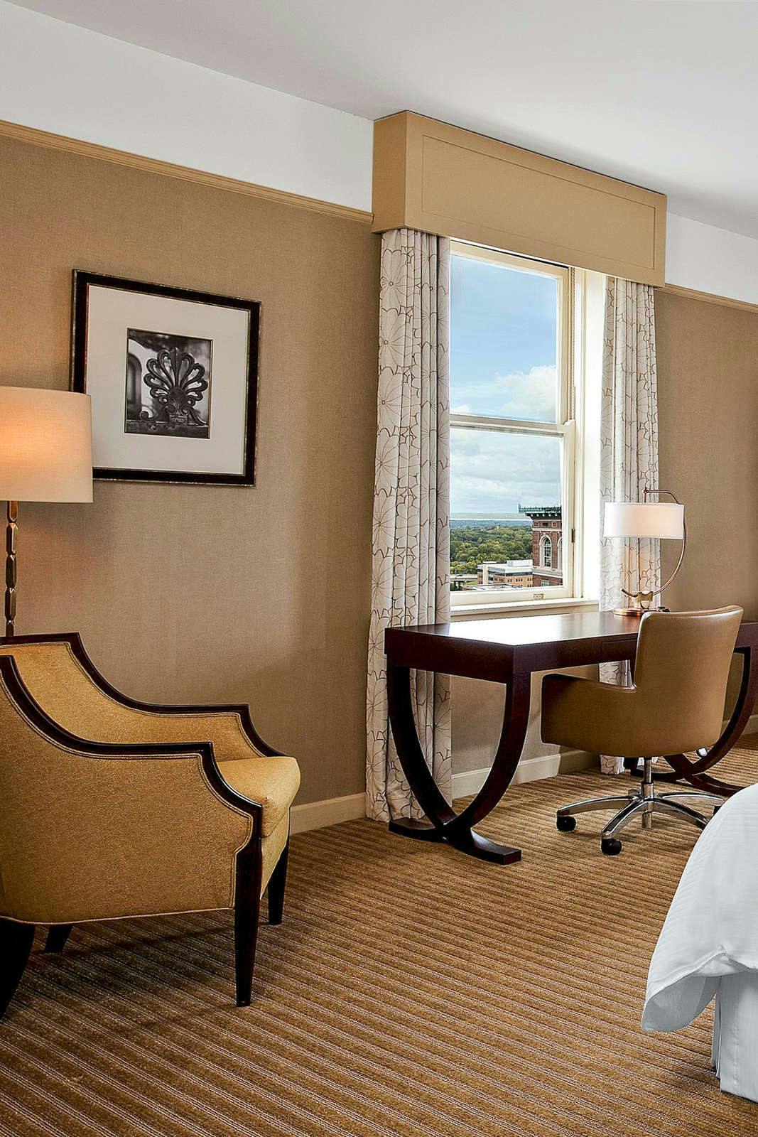 Hotel The Westin Poinsett Greenville photo 3