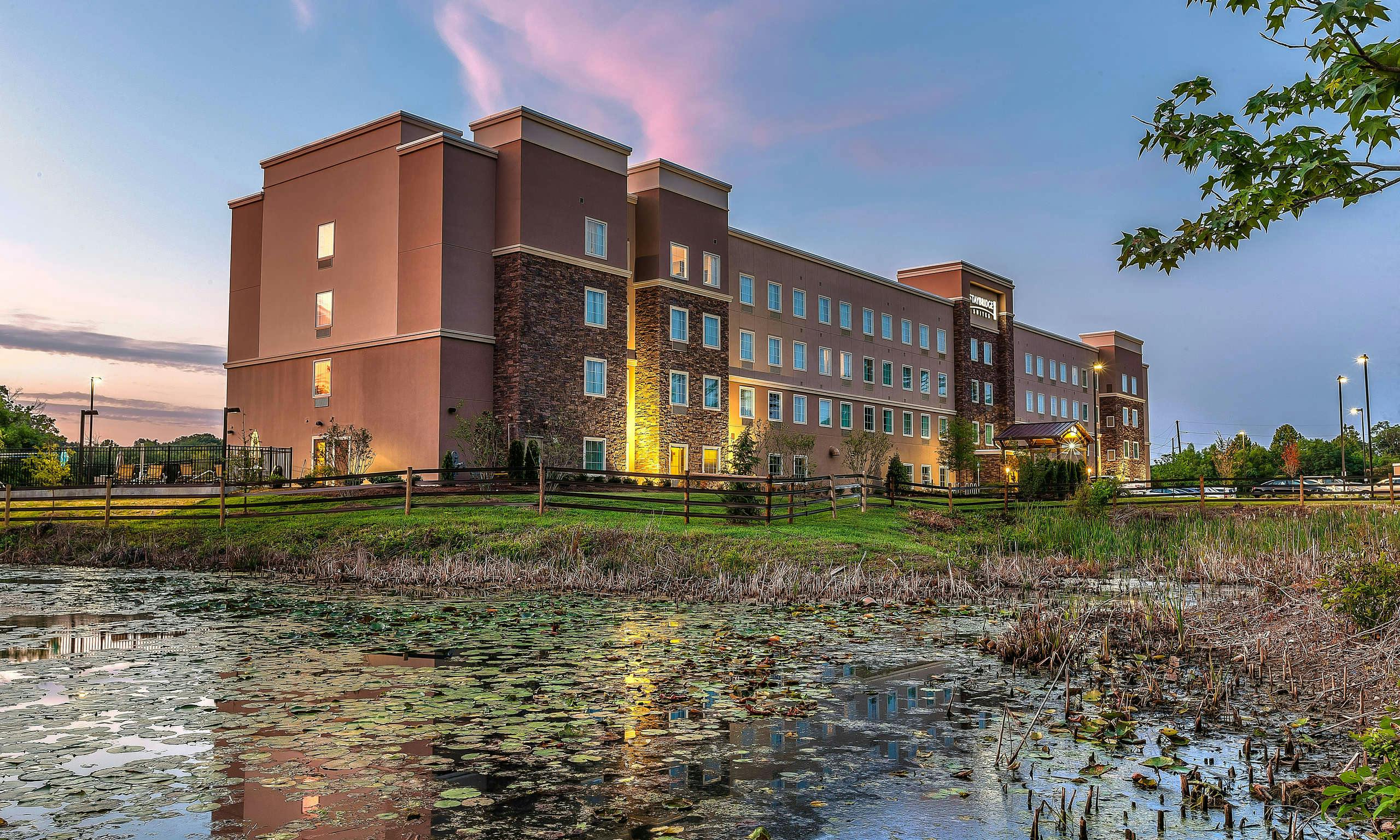 Staybridge Suites Knoxville West