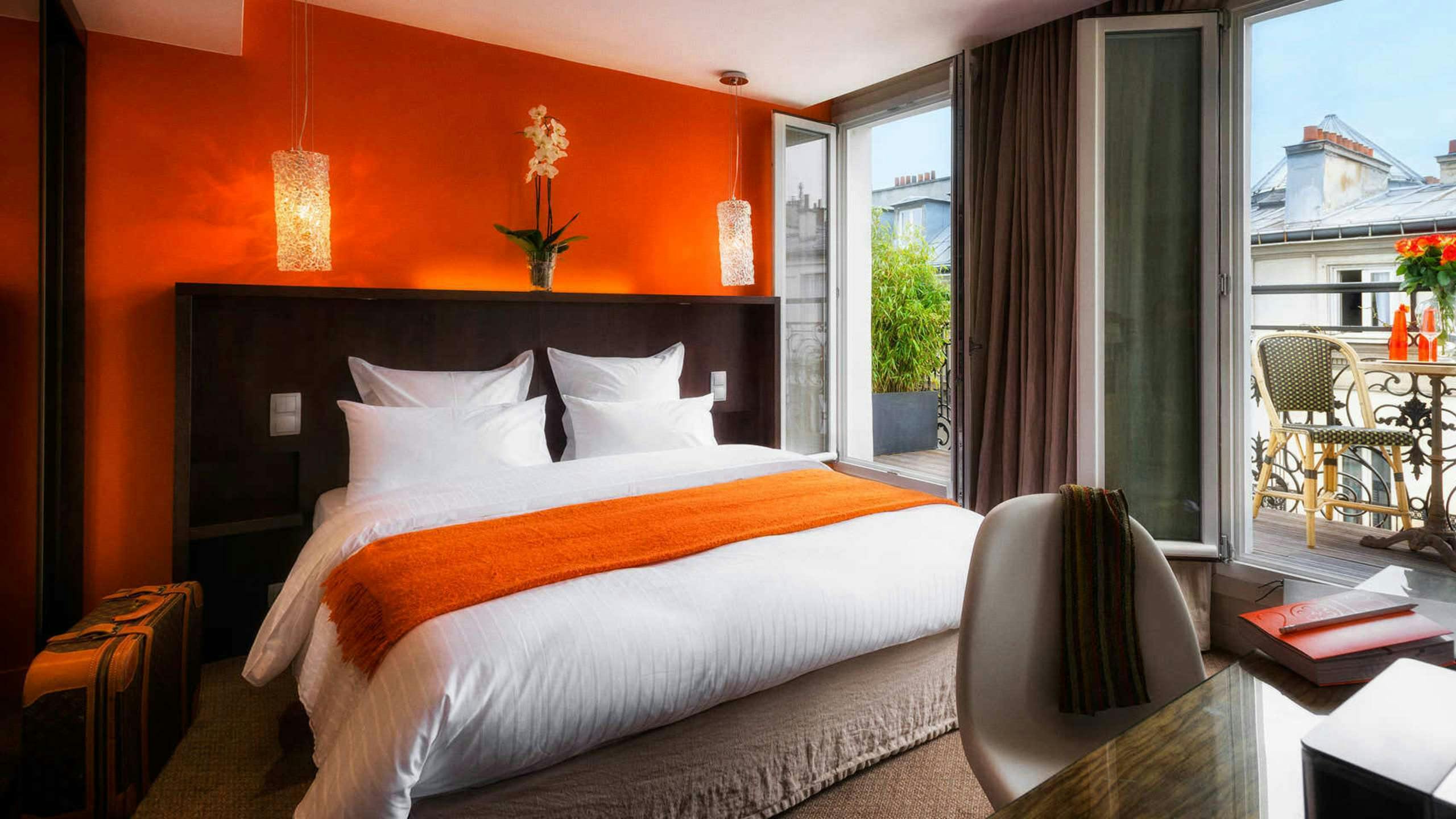 B Montmartre, Paris - HotelTonight