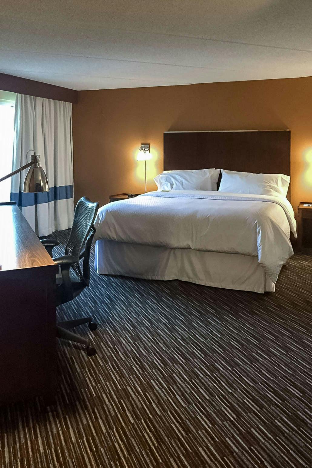 Hotel Four Points by Sheraton Buffalo Grove photo 1