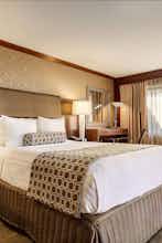 Hotel Crowne Plaza Foster City photo 1