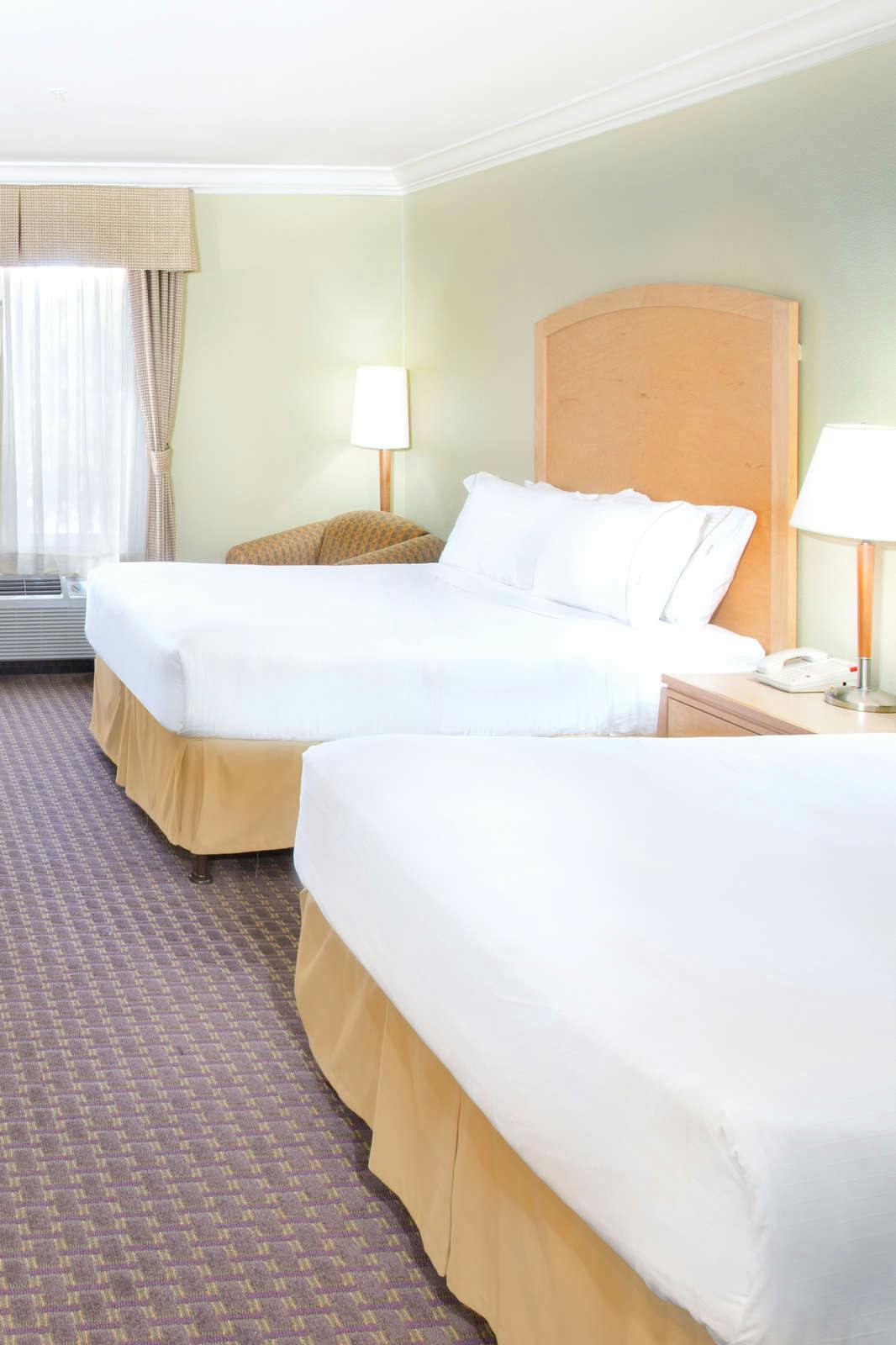 Hotel Holiday Inn Express Hotel & Suites Vacaville photo 2