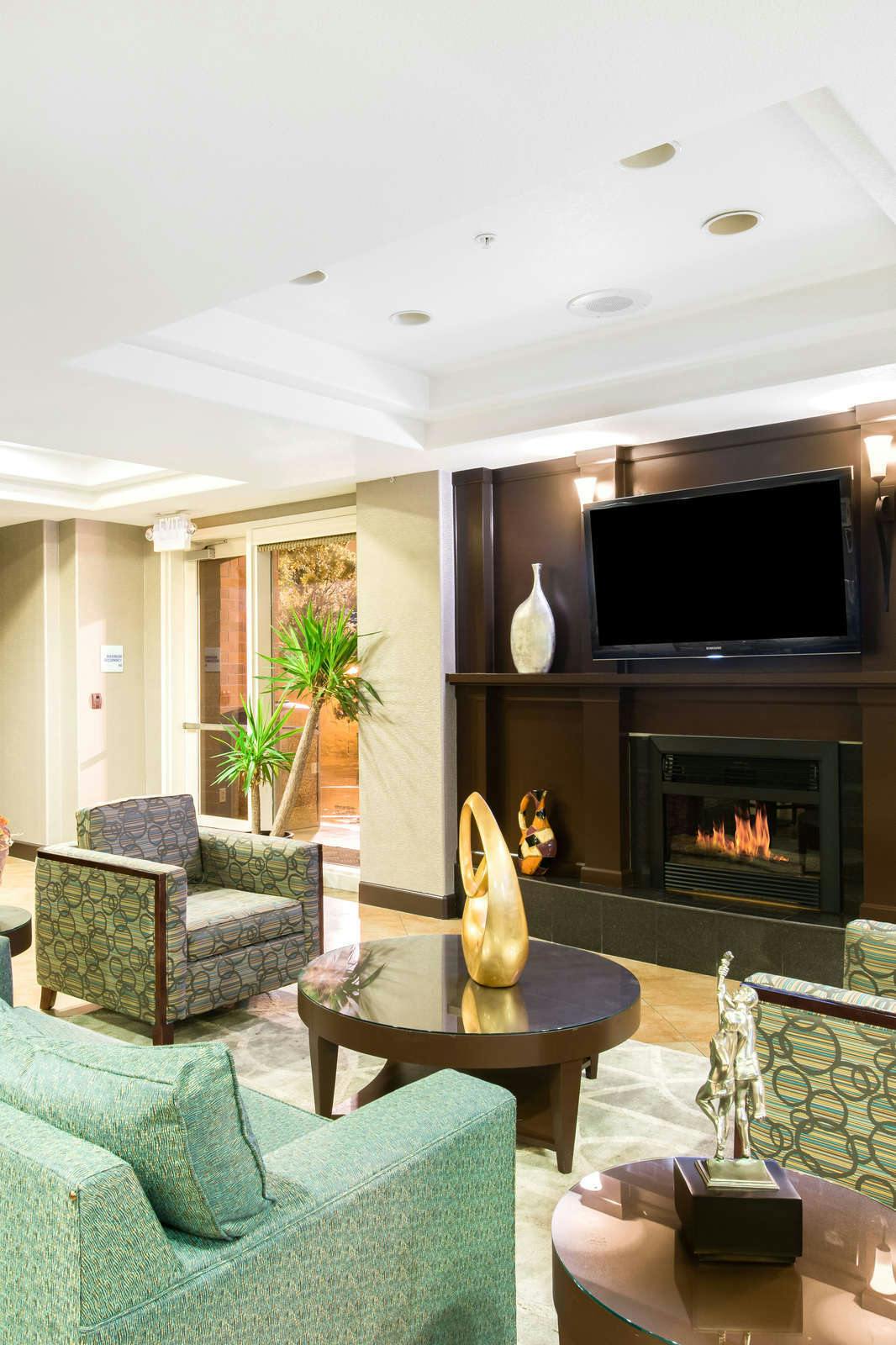 Hotel Holiday Inn Express Hotel & Suites Vacaville photo 3