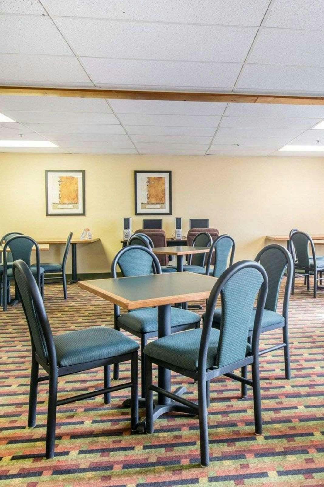 Hotel Quality Inn Colorado Springs Airport photo 5
