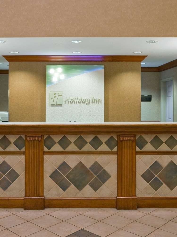 Hotel Holiday Inn Hotel & Suites Milwaukee Airport photo 4