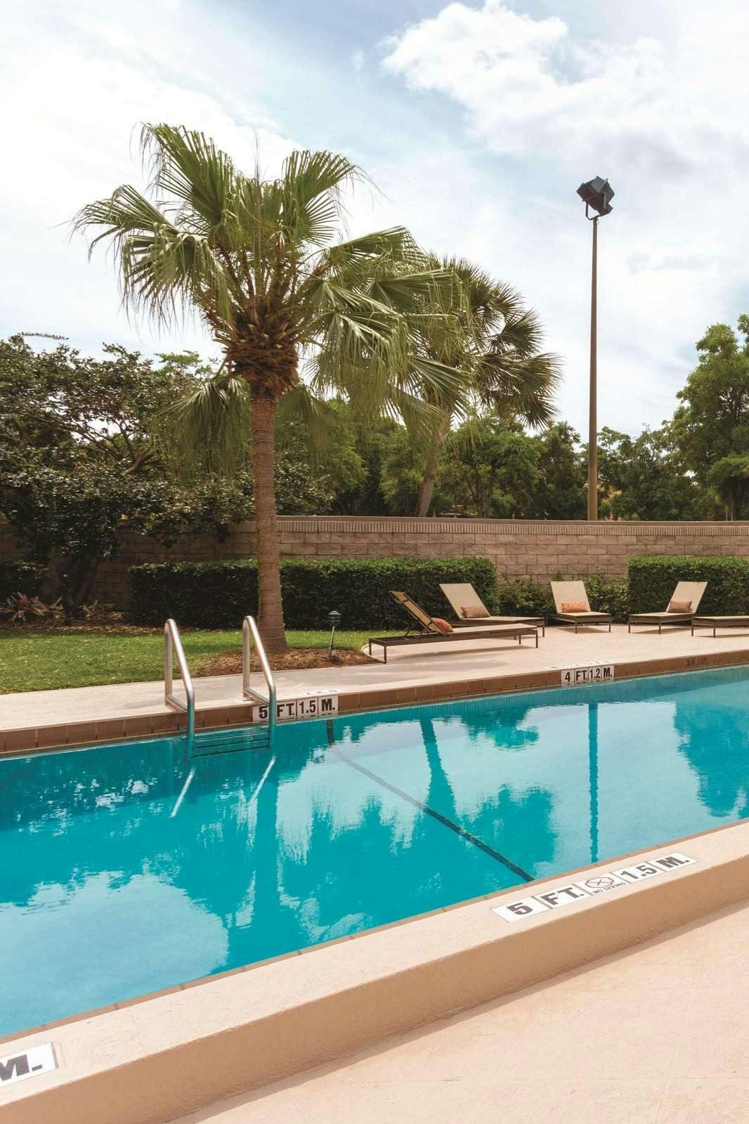 Hotel Embassy Suites by Hilton Orlando International Drive ICON Park photo 5