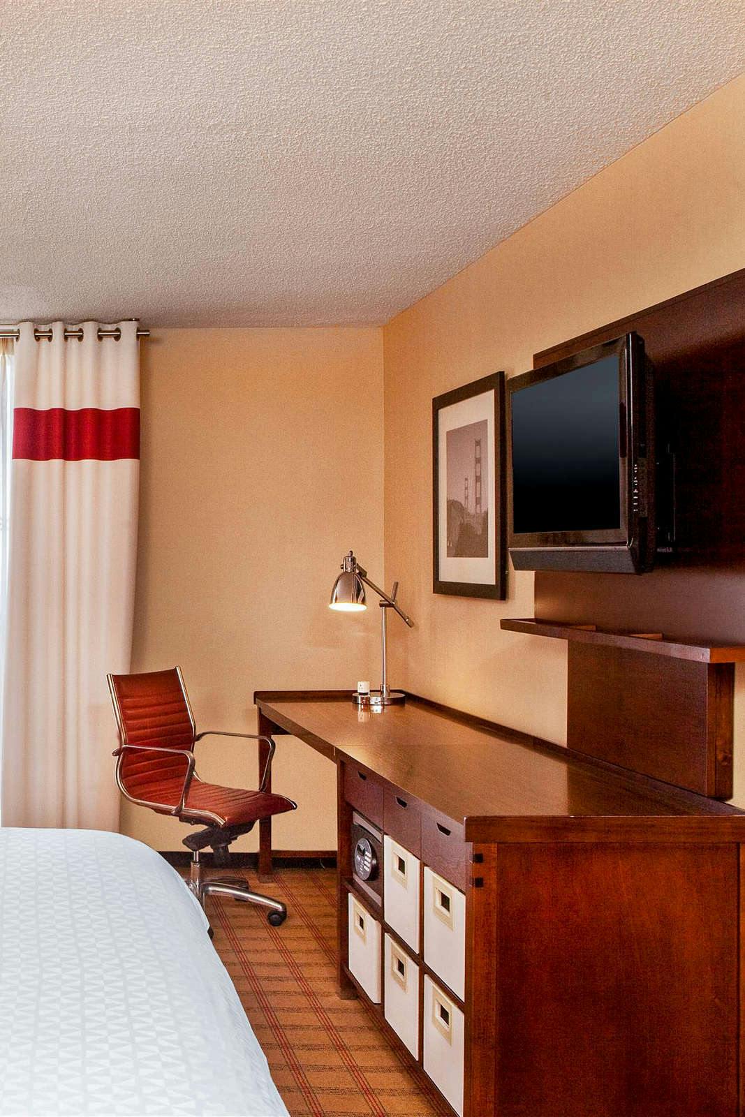 Hotel Four Points by Sheraton San Francisco Bay Bridge photo 3