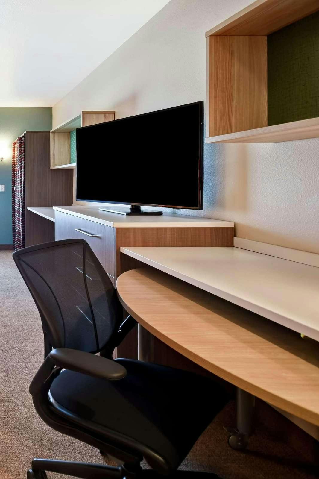 Hotel Home2 Suites by Hilton Victorville, CA photo 2