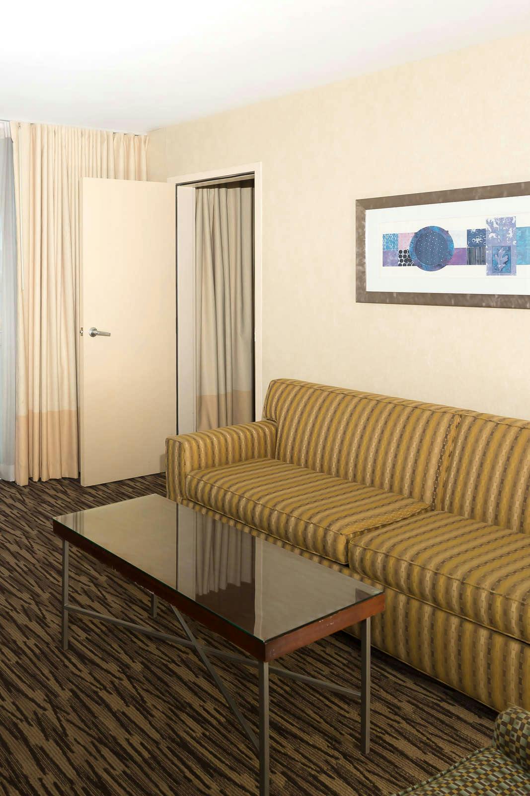 Hotel Crowne Plaza SAN FRANCISCO AIRPORT photo 5