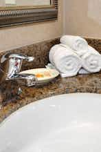 Hotel Holiday Inn Hotel & Suites Oakland Airport photo 3