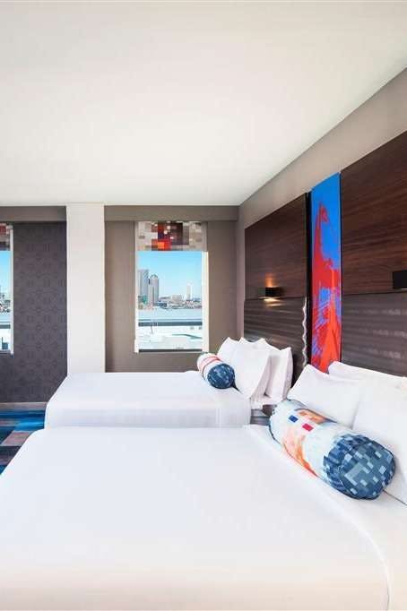 Hotel Aloft Boston Seaport photo 2
