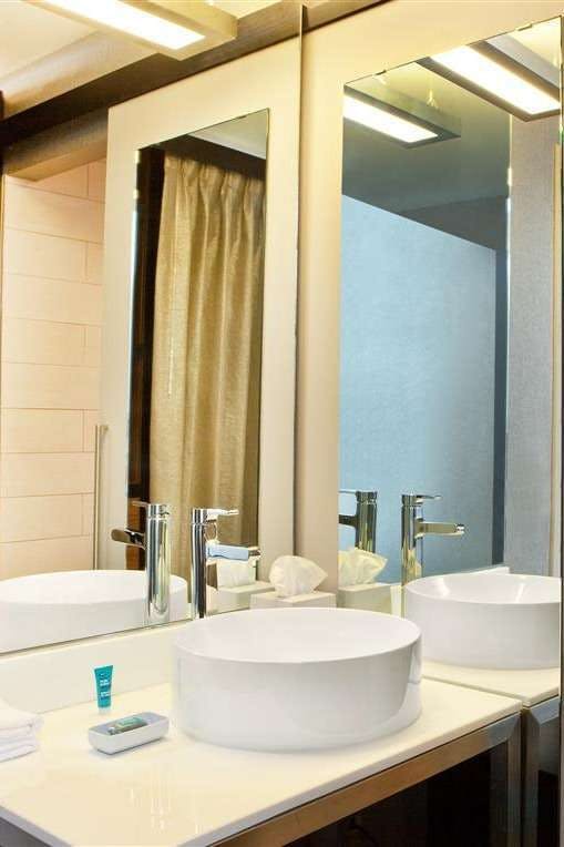 Hotel Aloft Boston Seaport photo 4