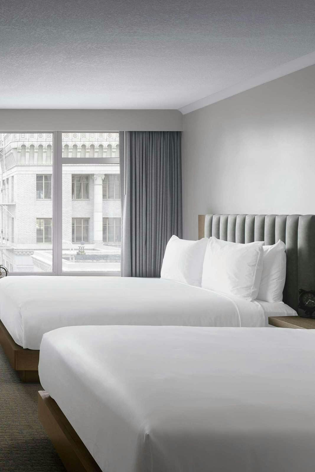 Hotel The Duniway Portland, a Hilton Hotel photo 2