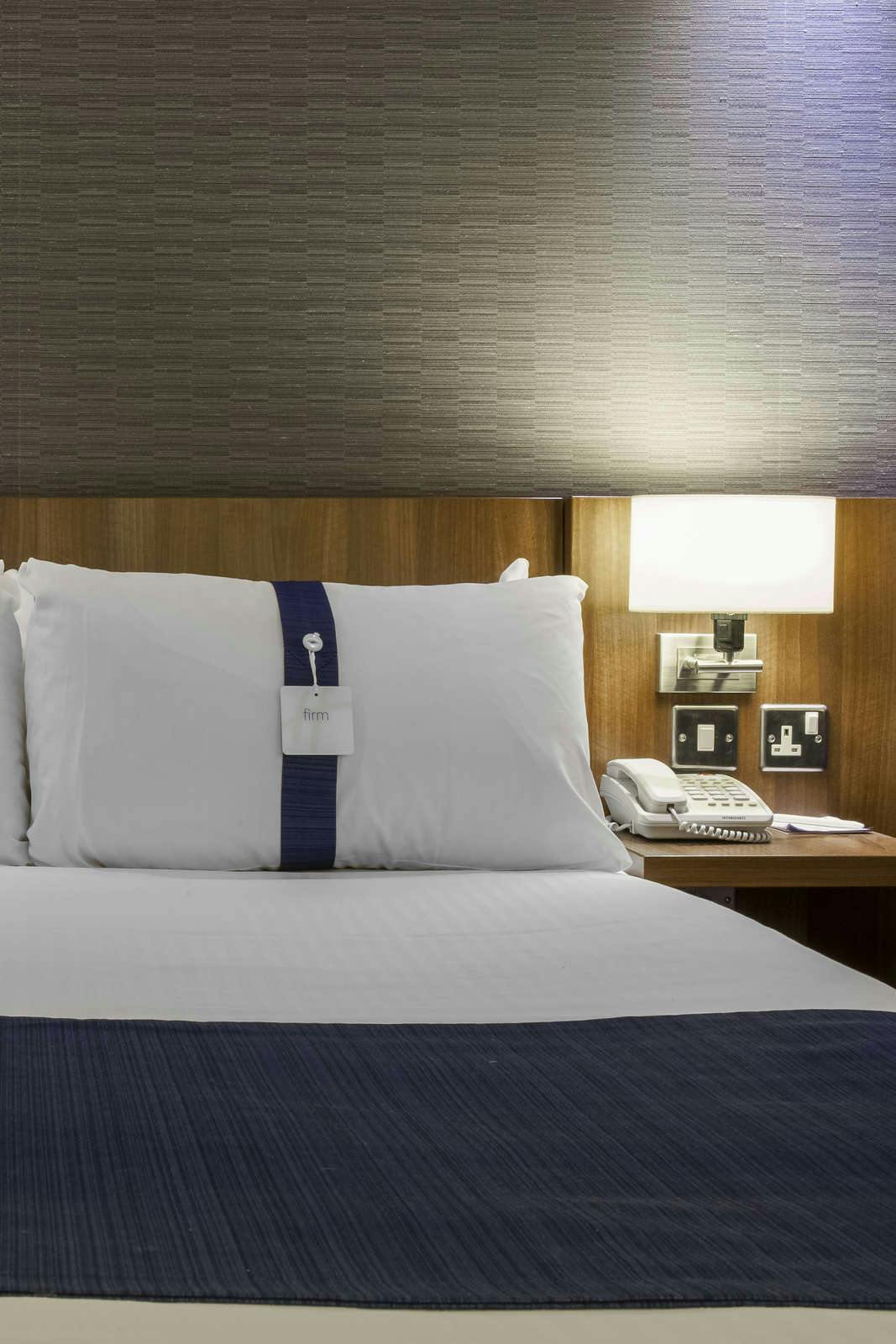 Hotel Holiday Inn Express Edinburgh Airport photo 4