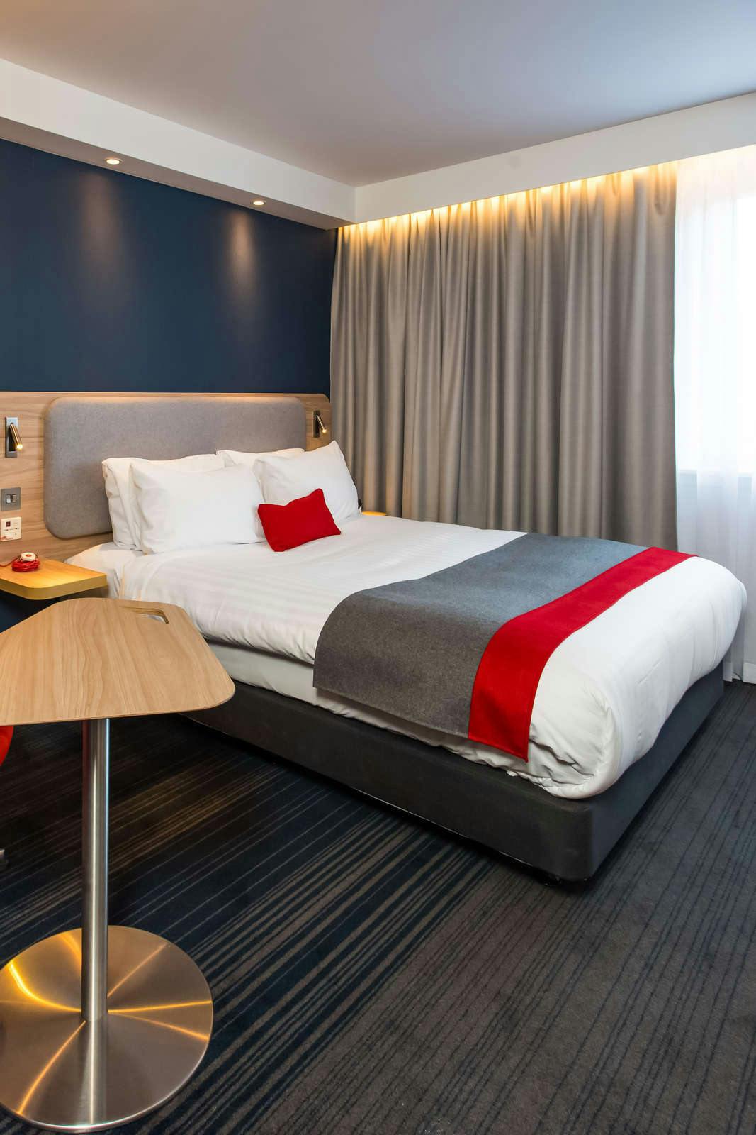 Hotel Holiday Inn Express Glasgow Airport photo 2