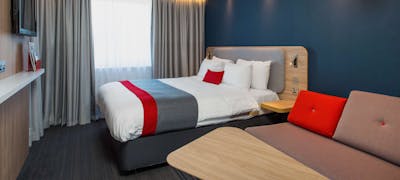 Holiday Inn Express Glasgow Airport
