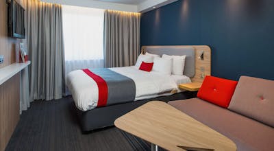 Holiday Inn Express Glasgow Airport