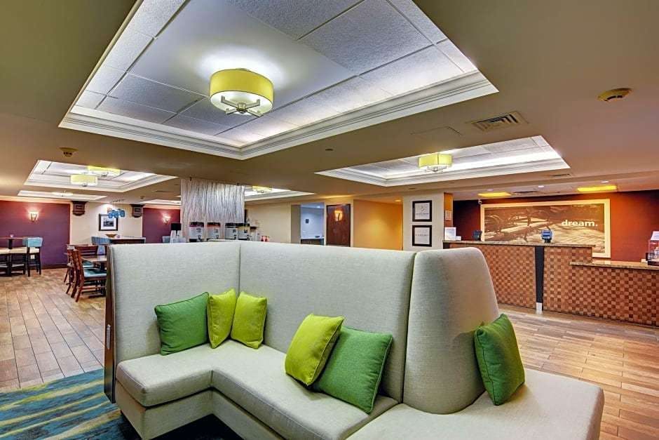 Hotel Hampton Inn Portsmouth Central photo 1