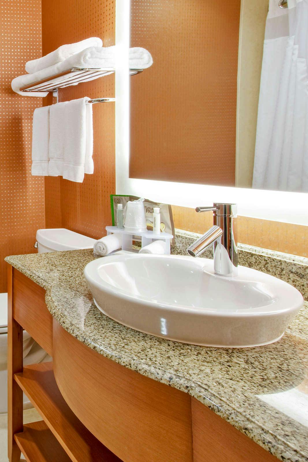 Hotel Holiday Inn Express & Suites Santa Cruz photo 4