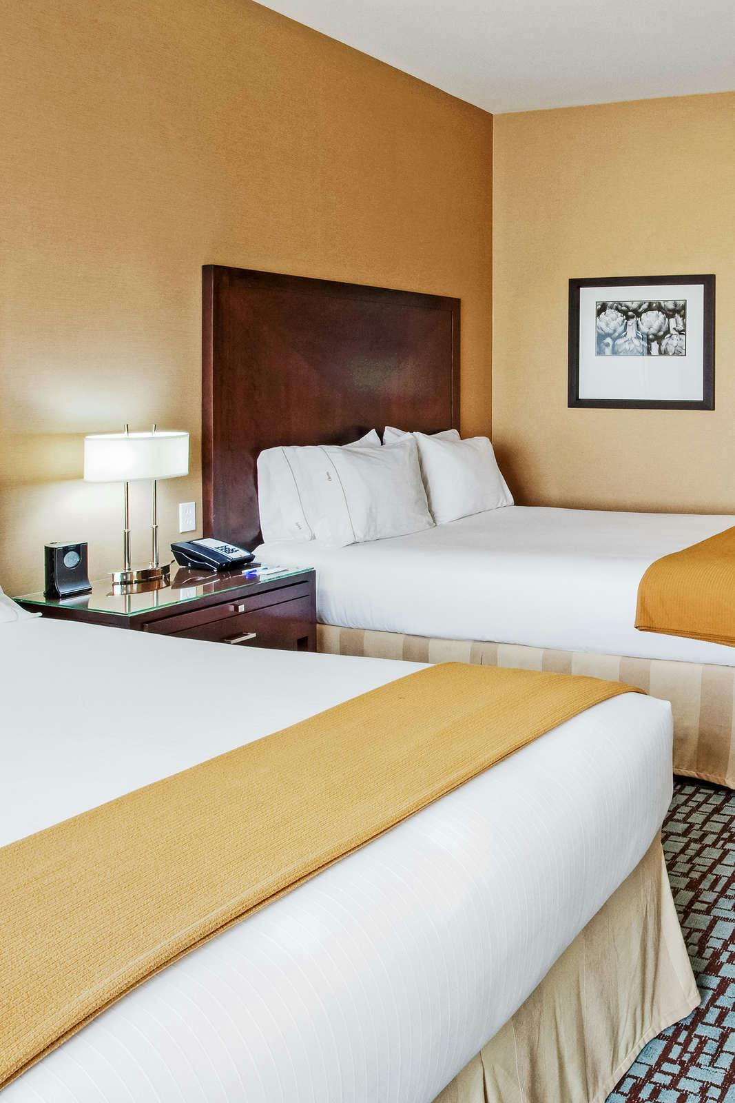 Hotel Holiday Inn Express Hotel & Suites Salinas photo 3