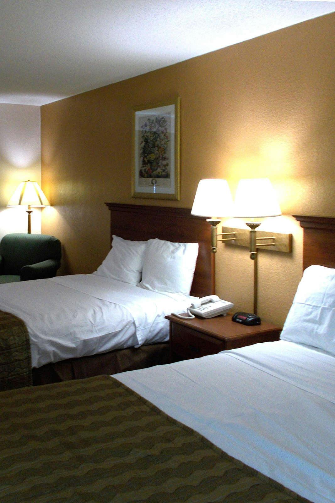 Hotel Royalton Inn and Suites Wilmington photo 3