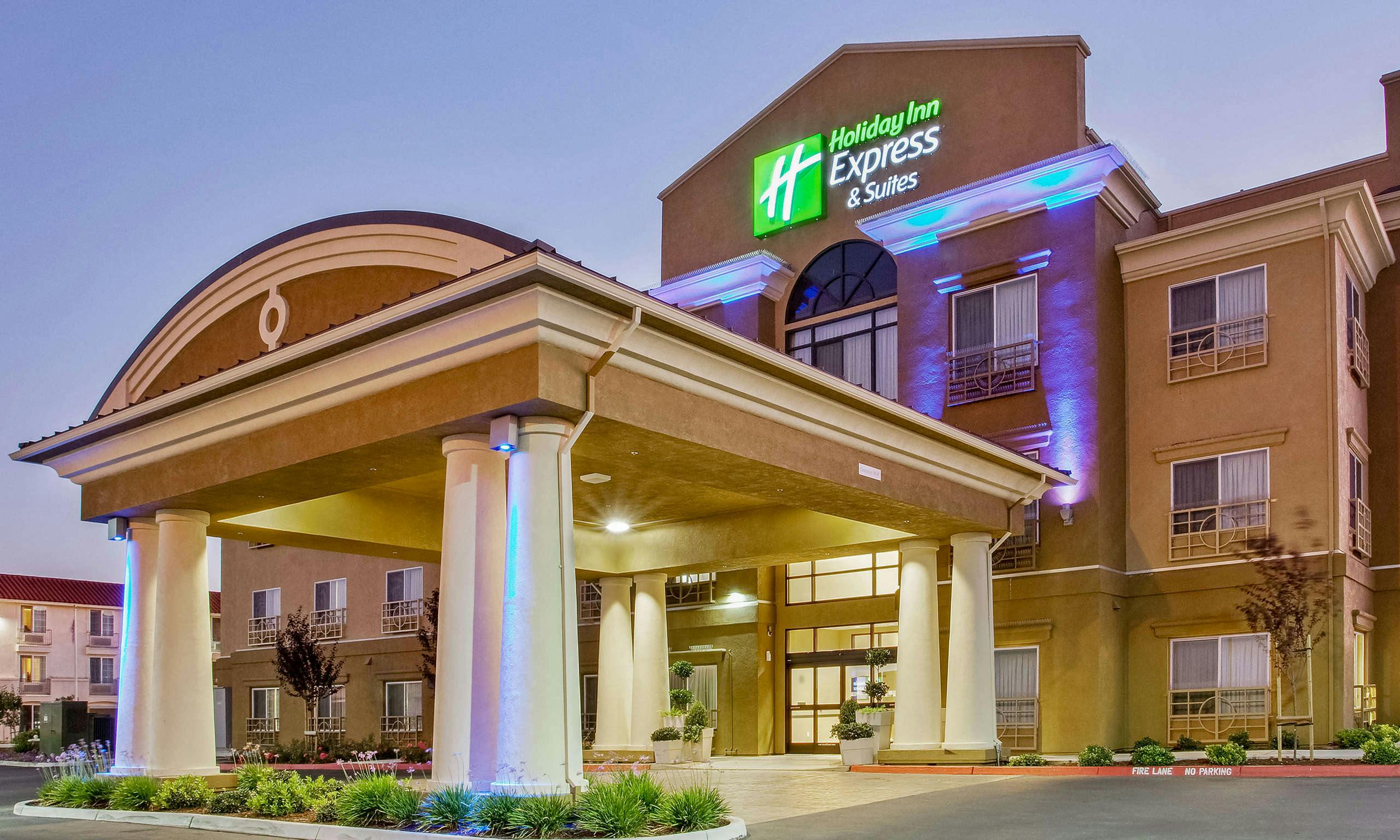Holiday Inn Express Hotel & Suites Salinas