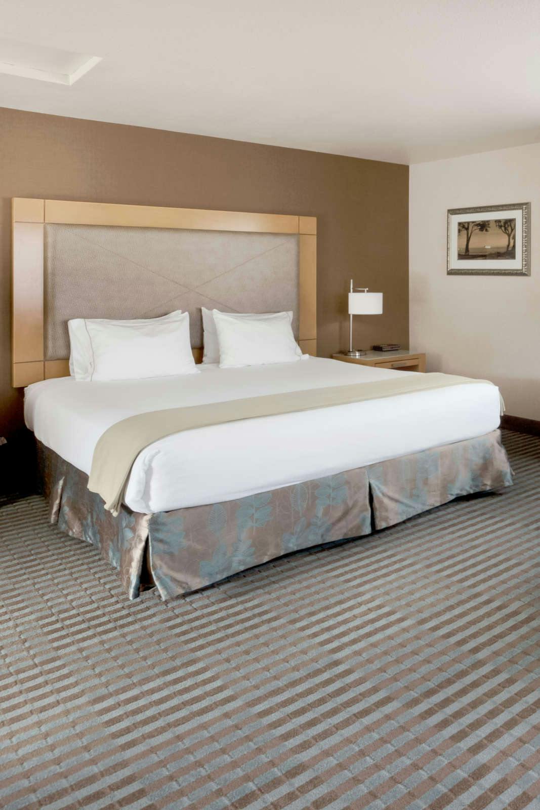 Hotel Holiday Inn Express Monterey Cannery Row photo 1