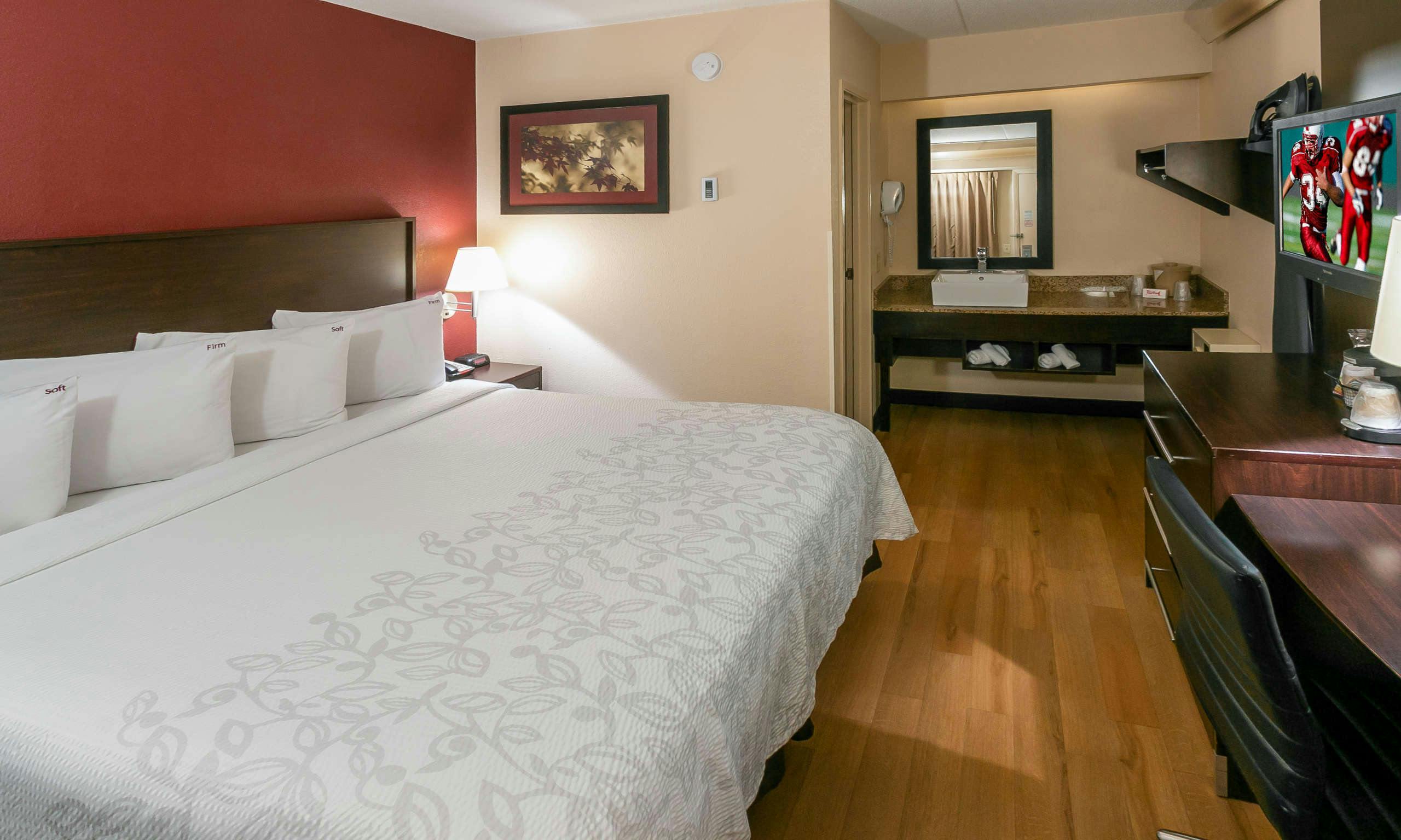 Red Roof PLUS+ Secaucus - Meadowlands - NYC