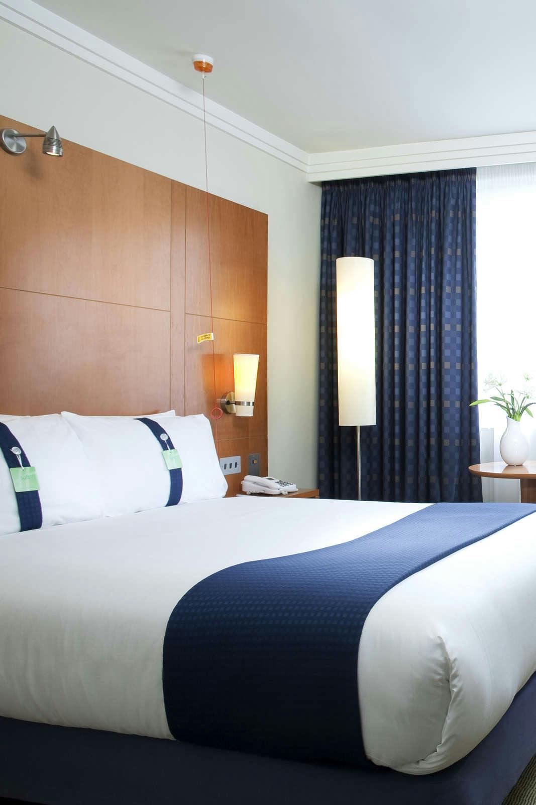 Hotel Holiday Inn London Gatwick Airport photo 1