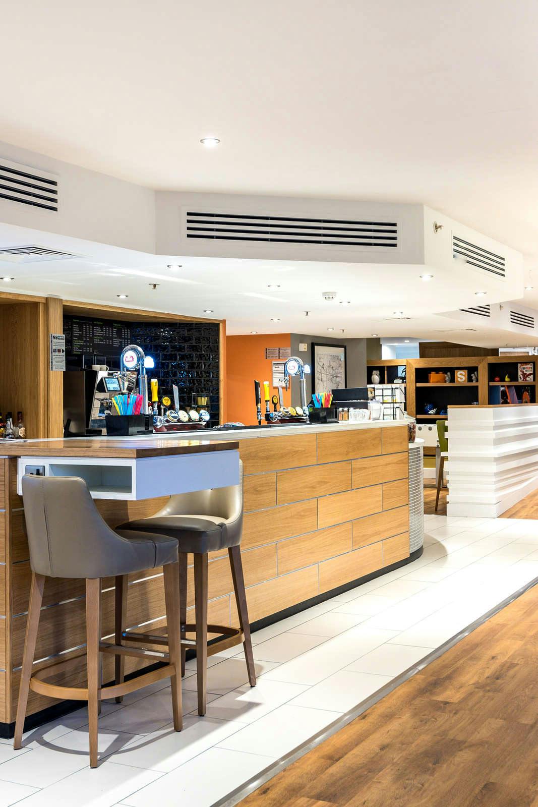 Hotel Holiday Inn Slough Windsor photo 1