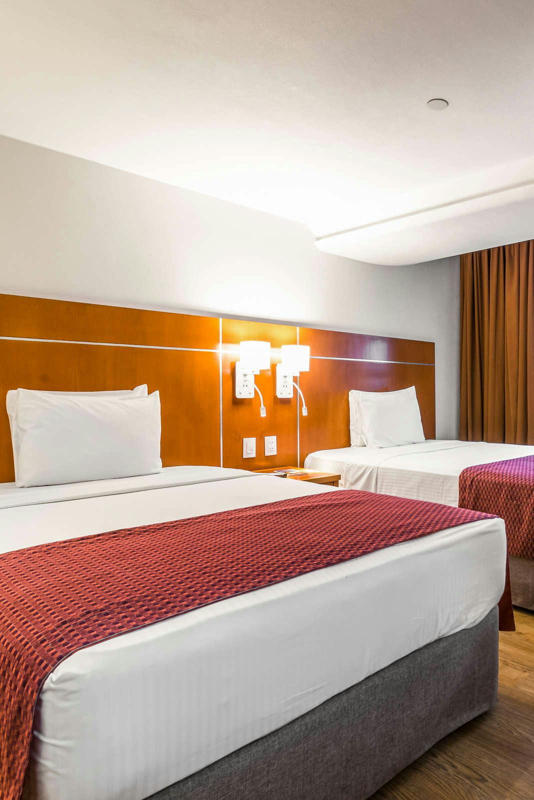 Hotel Eurostars Zona Rosa Suites photo 3