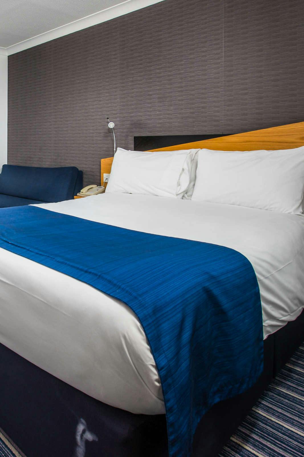 Hotel Holiday Inn Express Birmingham NEC photo 5