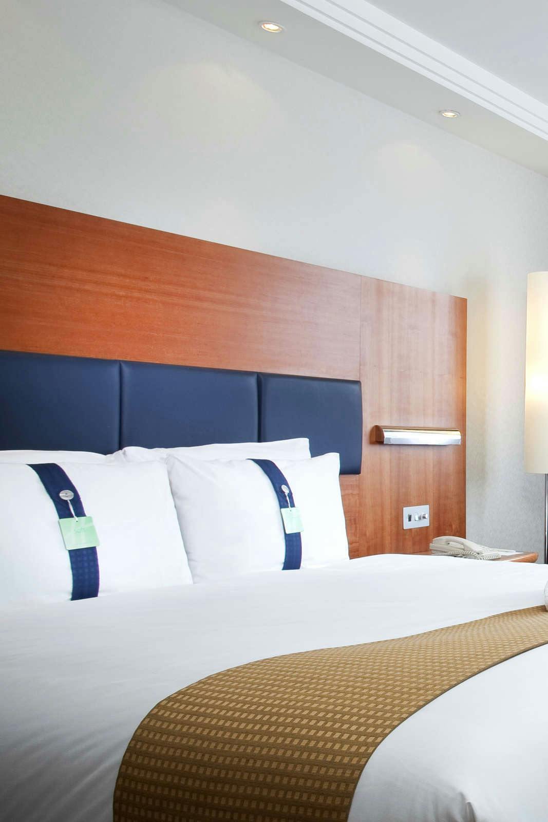 Hotel Holiday Inn Farnborough photo 2