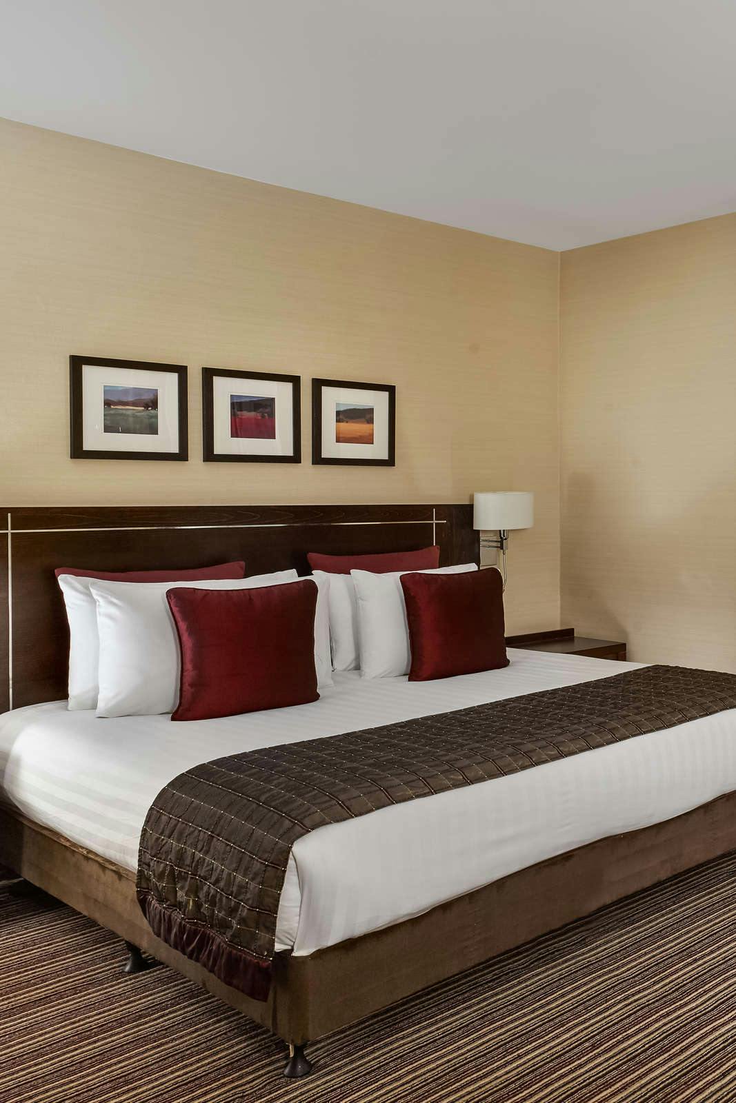 Hotel Crowne Plaza London Gatwick Airport photo 1